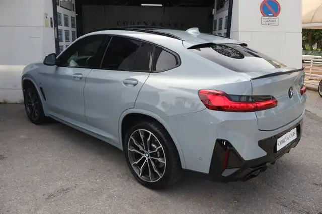 BMW X4 view 8