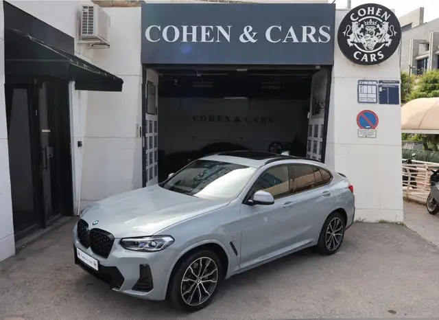 BMW X4 main image