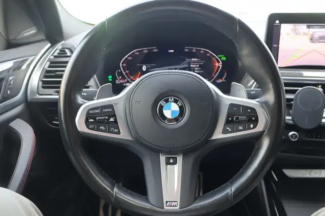 BMW X4 view 13