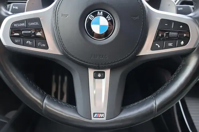 BMW X4 view 16