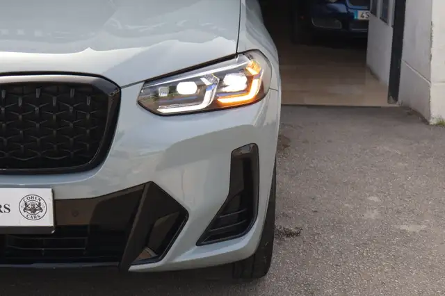 BMW X4 view 25
