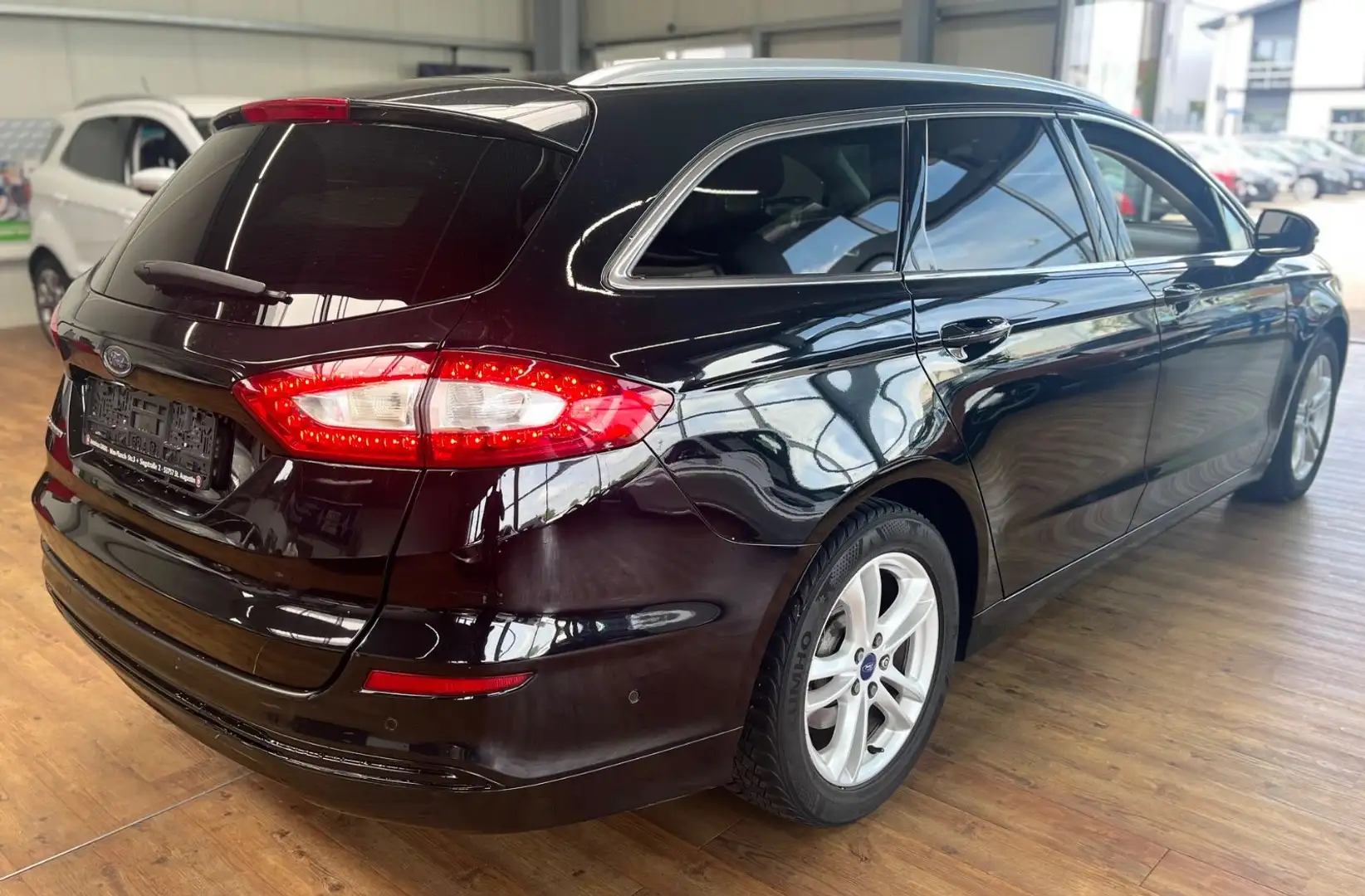 Ford Mondeo Turnier LED-SCHEINWERFER,KLIMAAUTO,NAVI Schwarz - 2