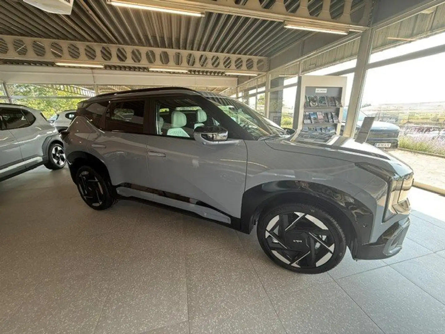 Kia Seltos GT-LINE 1.6TGDi DCT7 Grau - 2