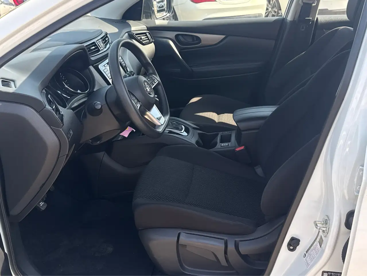 Nissan Qashqai снимка Nissan Qashqai