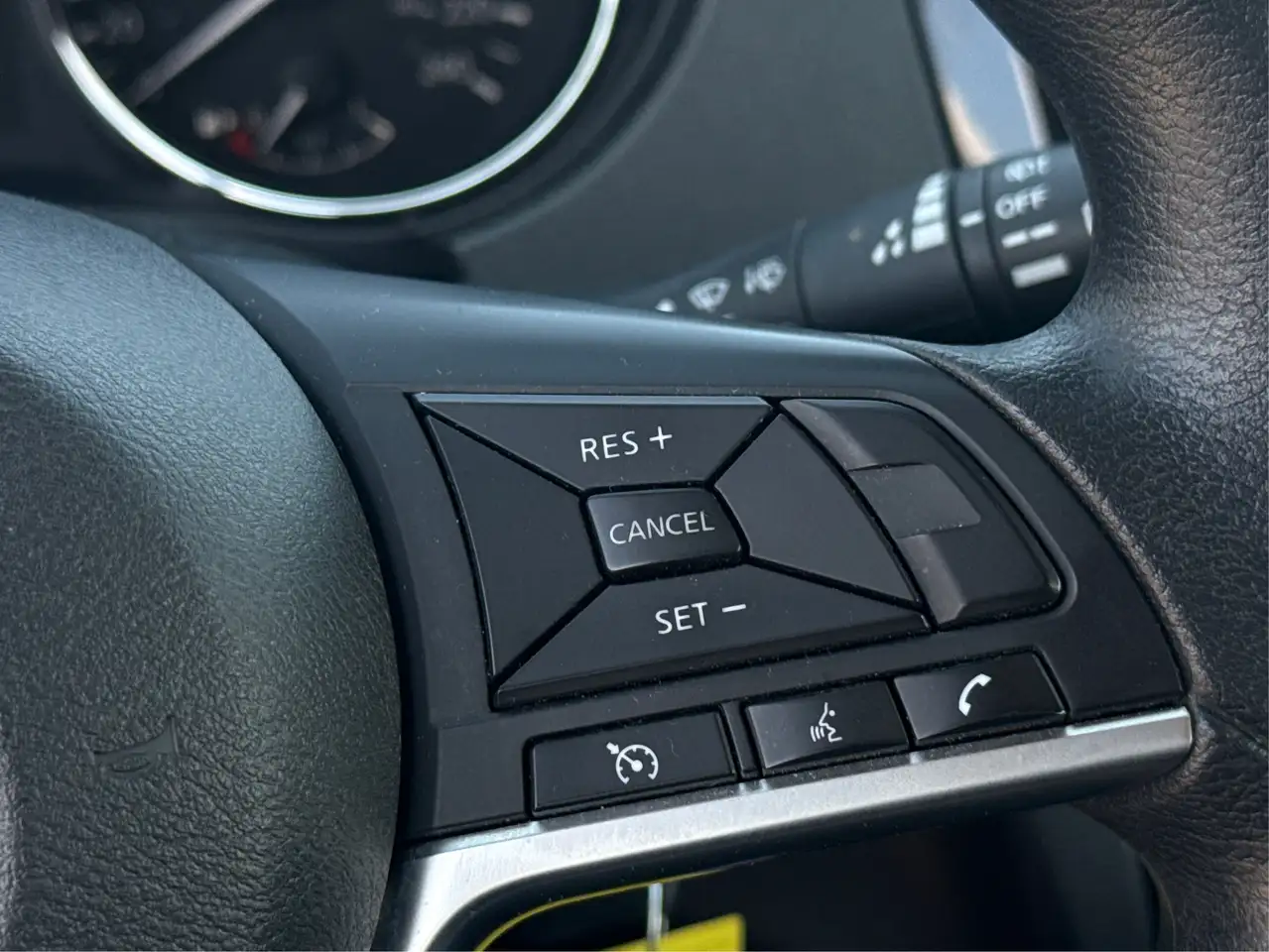 Nissan Qashqai снимка Nissan Qashqai