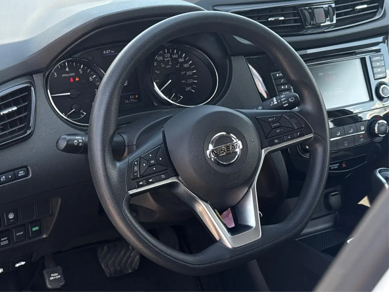 Nissan Qashqai снимка Nissan Qashqai