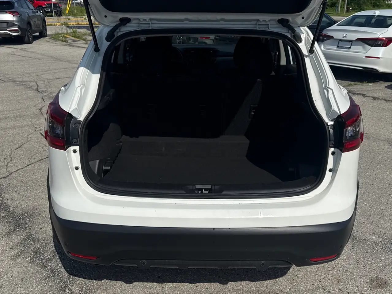 Nissan Qashqai снимка Nissan Qashqai