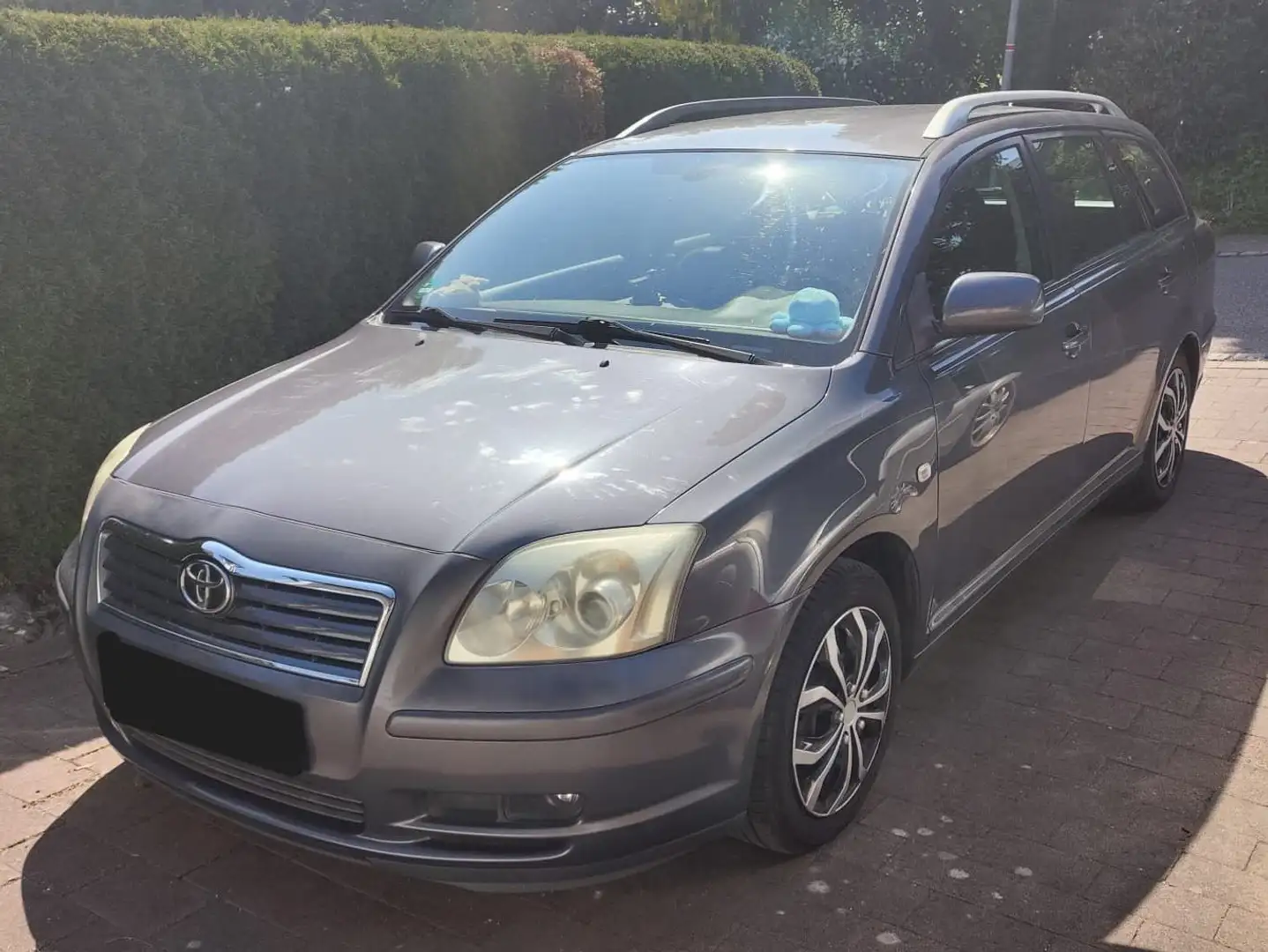 Toyota Avensis Avensis 2.0 VVT-i Combi Travel Сірий - 1
