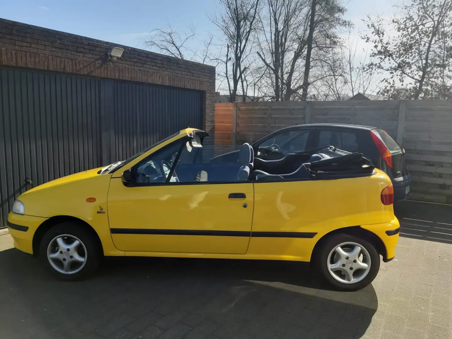 Fiat Punto Punto Cabrio 8V Yellow - 2