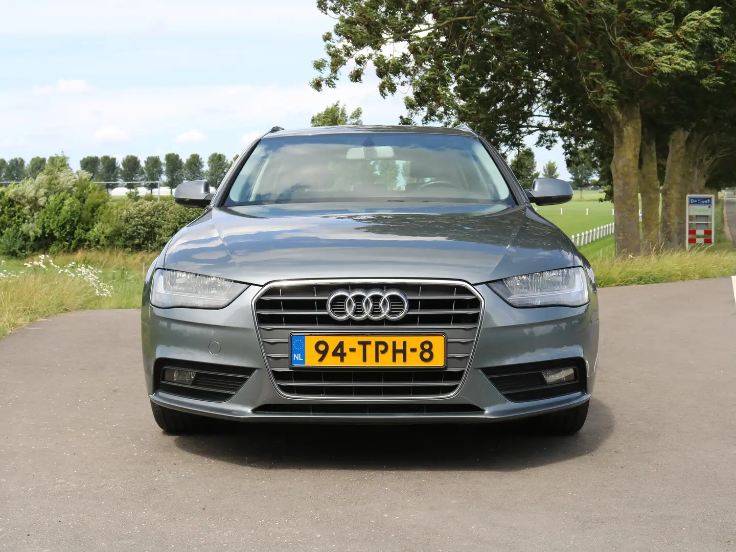 Audi A4 A4 1.8 TFSI Pro L. Bns Grijs - 2
