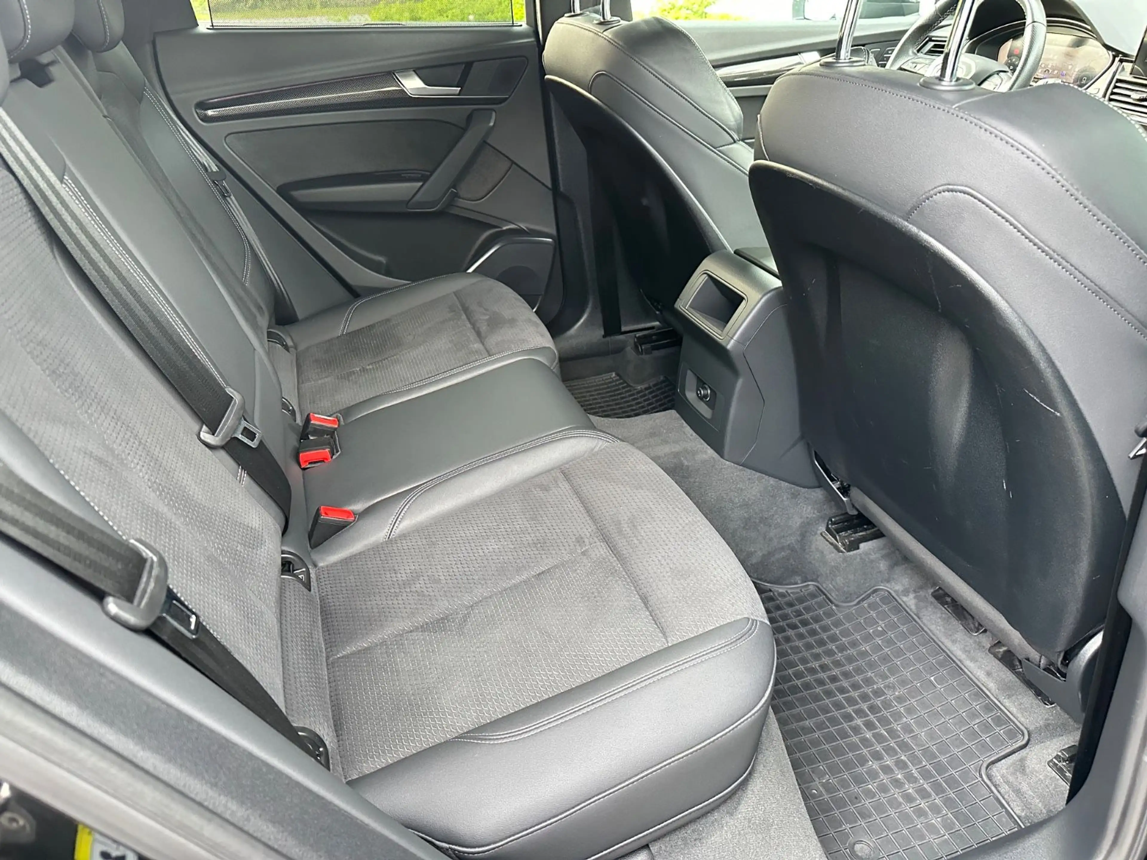 Audi SQ5 Sportback 3.0TDI *1HD/HUD/ACC/AIR/AHK/LED* — photo 13
