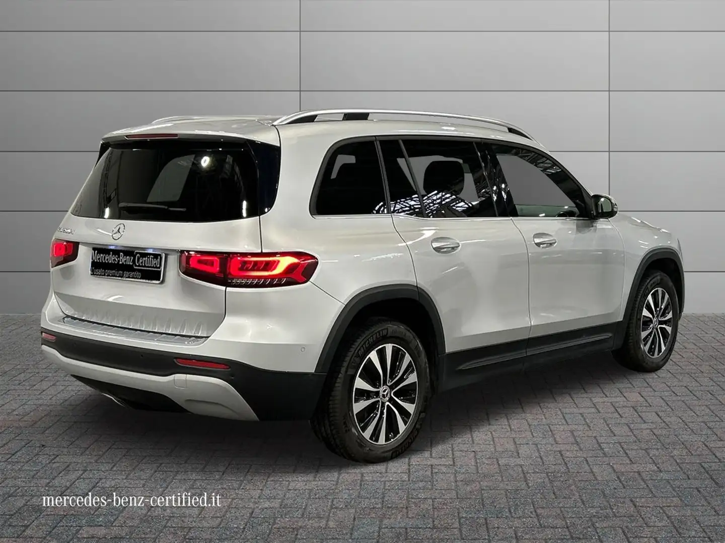 Mercedes-Benz GLB 200 d Business Extra auto Argento - 2