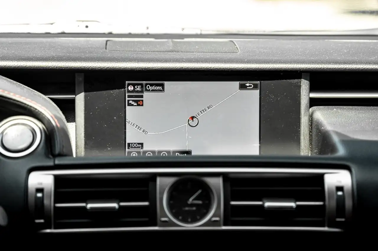 Lexus IS снимка Lexus IS