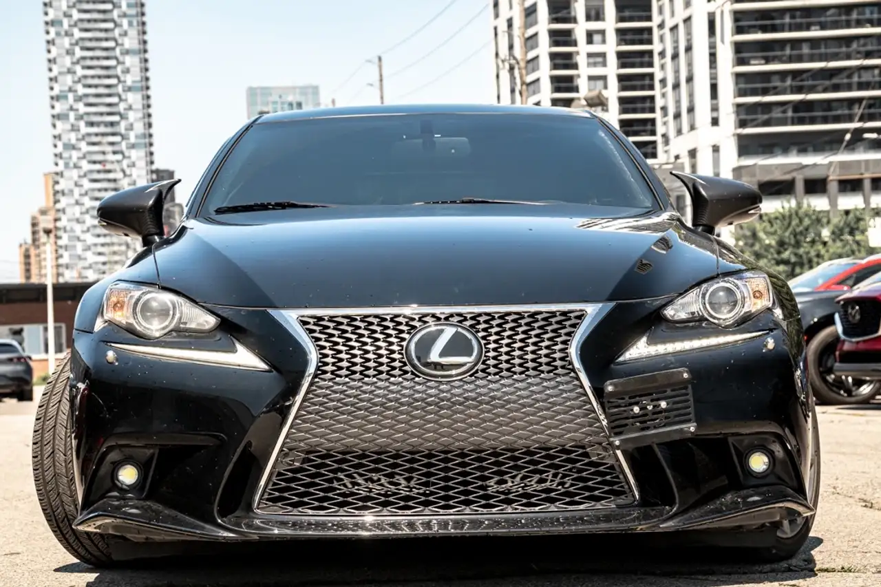 Lexus IS снимка Lexus IS