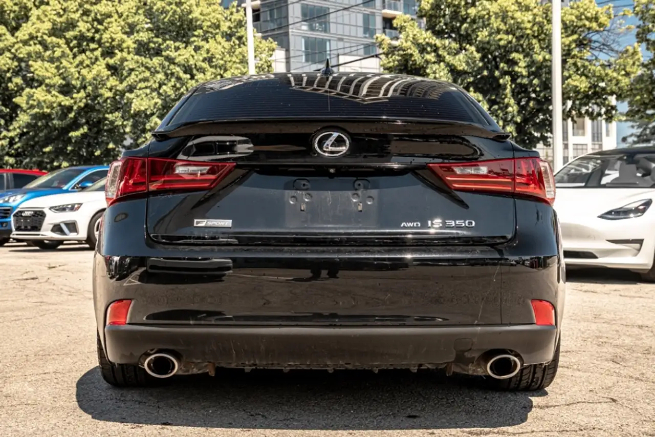 Lexus IS снимка Lexus IS