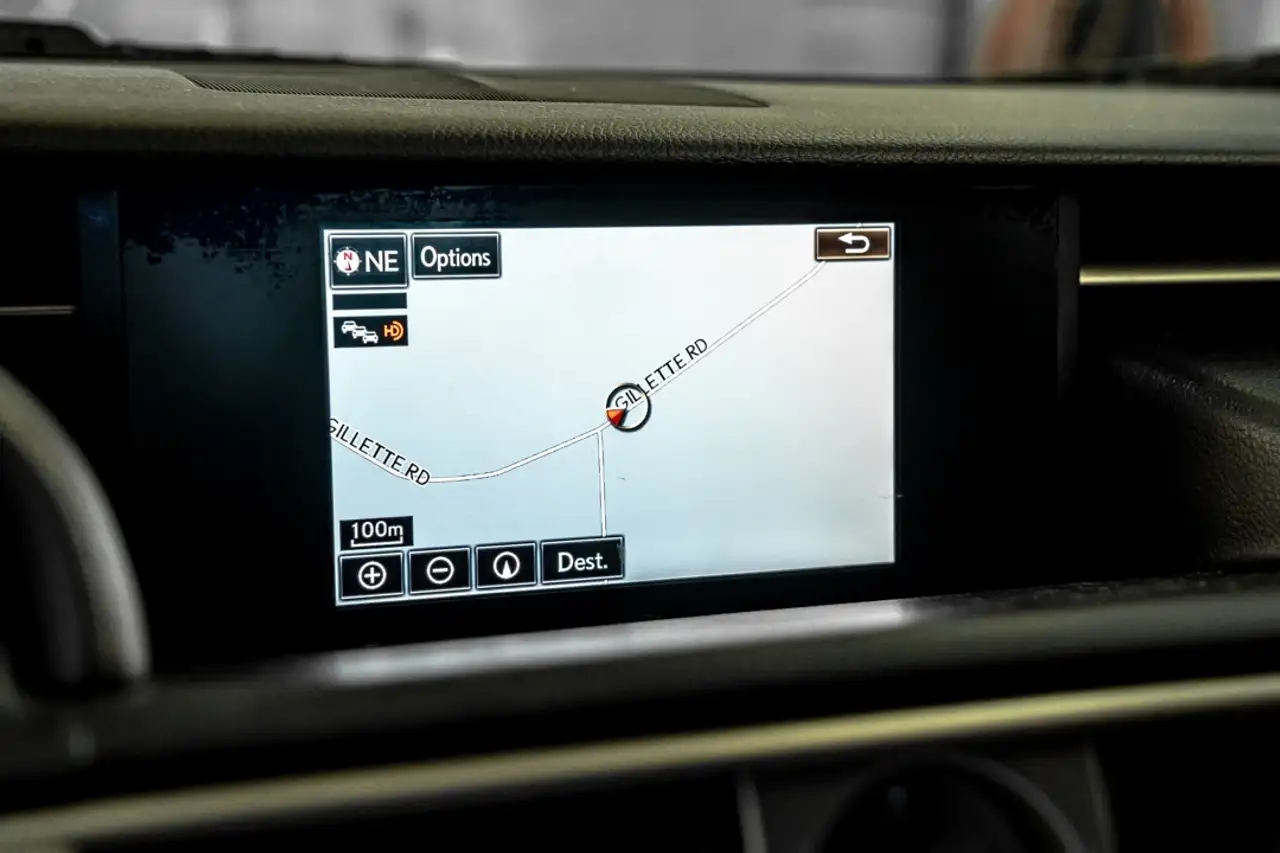 Lexus IS снимка Lexus IS