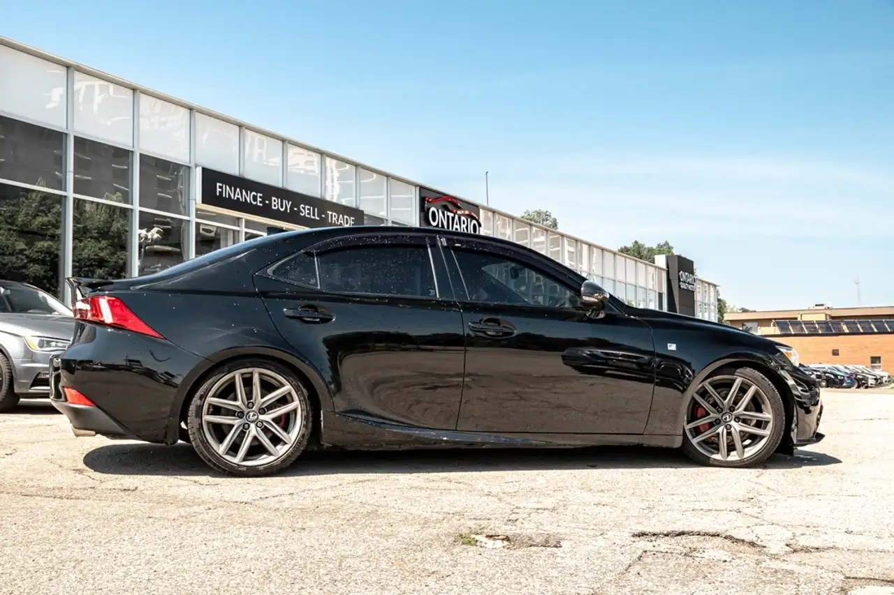Lexus IS снимка Lexus IS