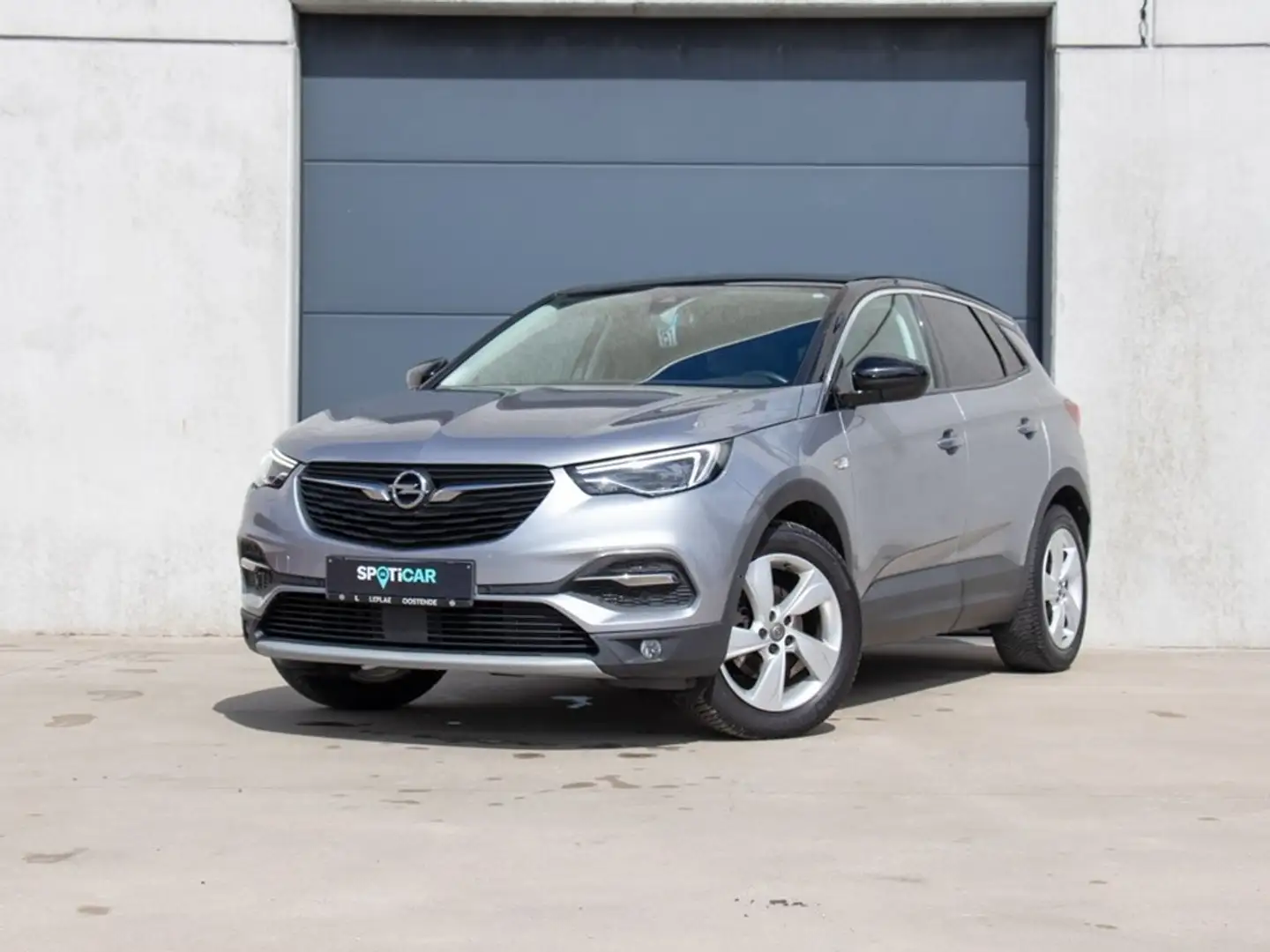 Opel Grandland X INNOVATION|1.2 MT6 130PK|LEDER|CAMERA|KEYLESS Grijs - 1