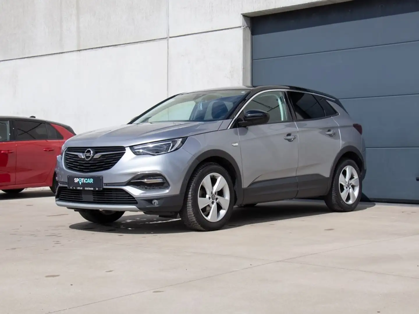 Opel Grandland X INNOVATION|1.2 MT6 130PK|LEDER|CAMERA|KEYLESS Gris - 2