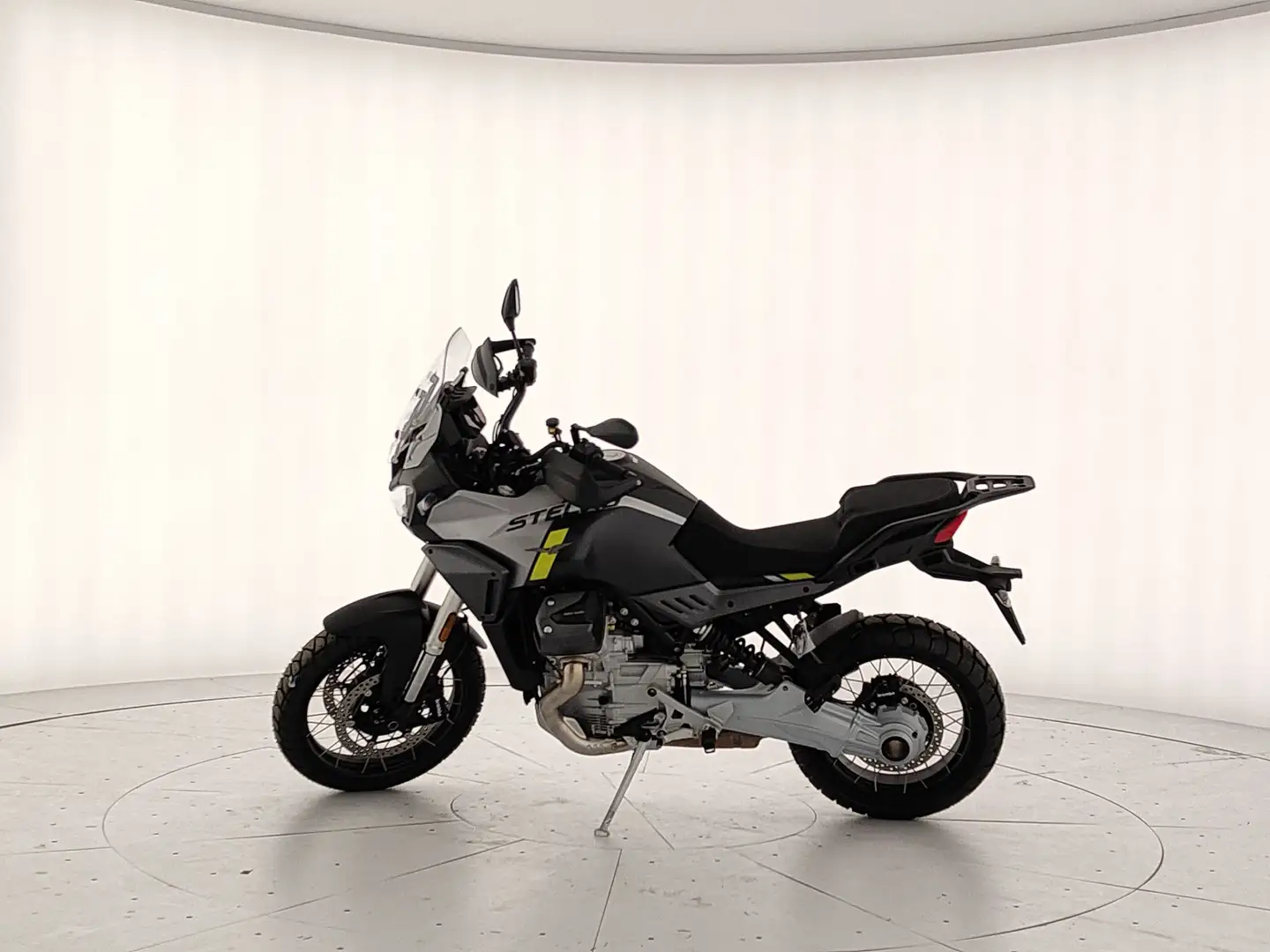 Moto Guzzi Stelvio 1200 STELVIO E5+ NERO VULCANO Nero - 2