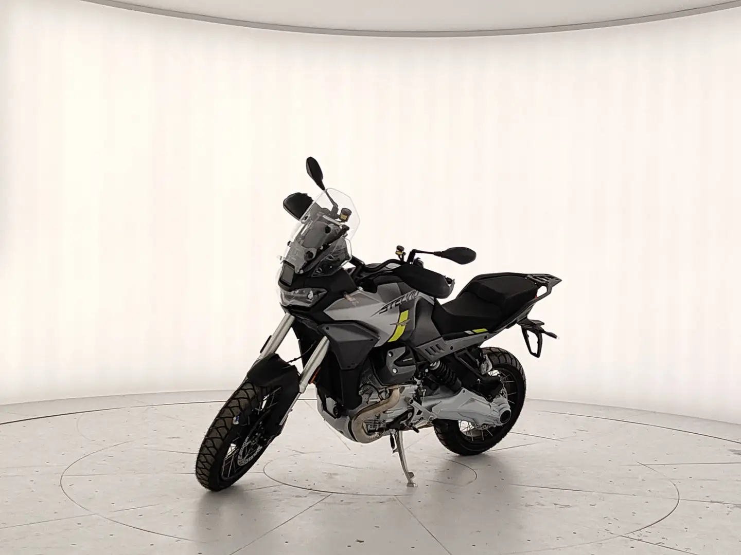 Moto Guzzi Stelvio 1200 STELVIO E5+ NERO VULCANO Nero - 1