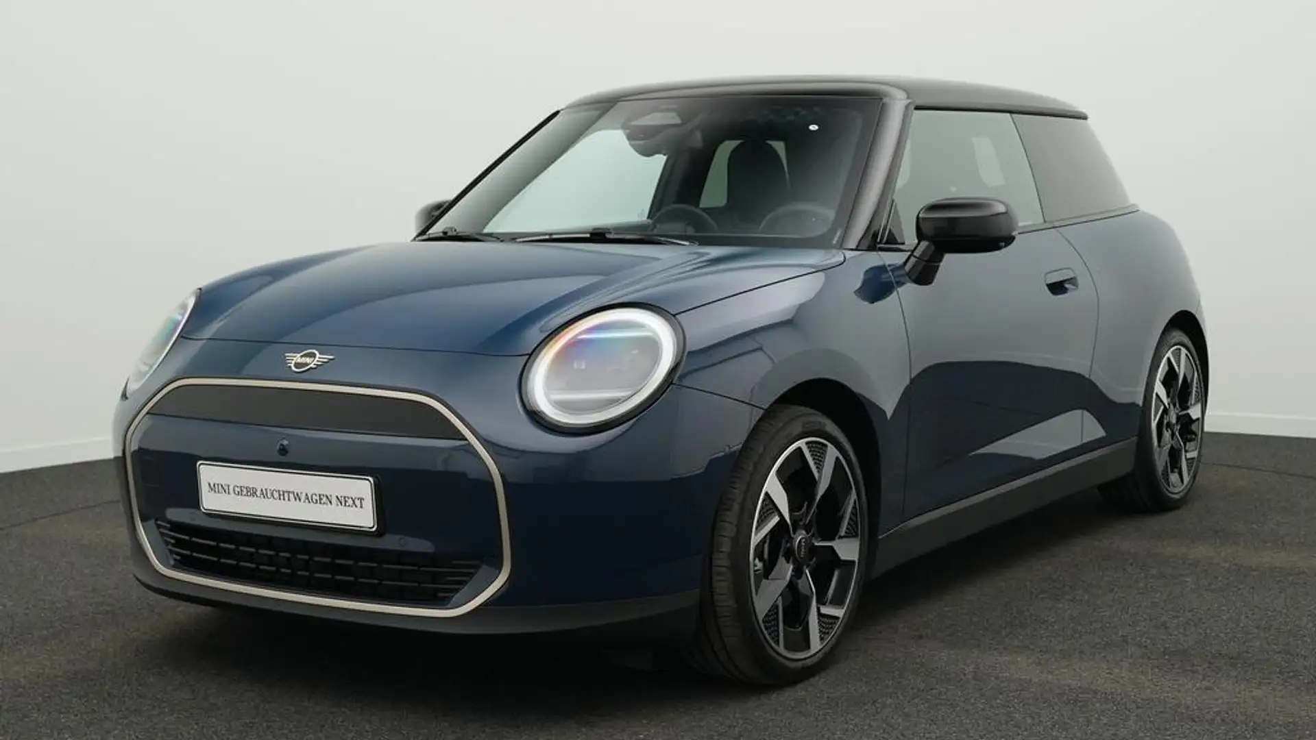MINI Cooper E Favoured Trim Blau - 1