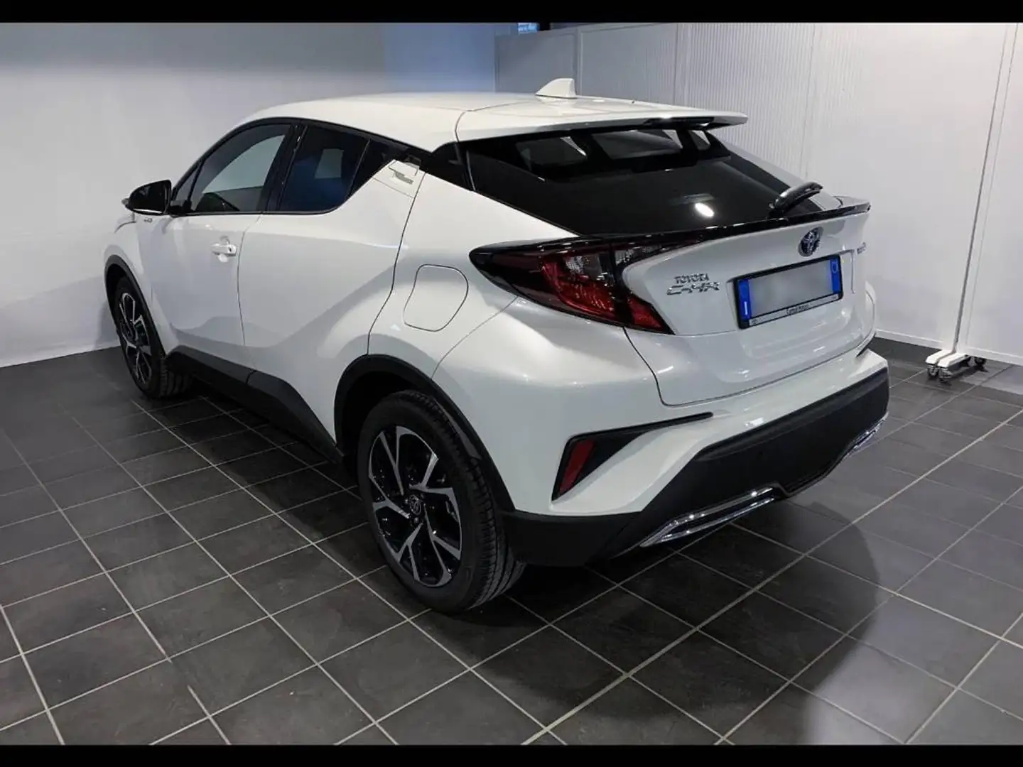 Toyota C-HR 2.0h More Business e-cvt Bianco - 2