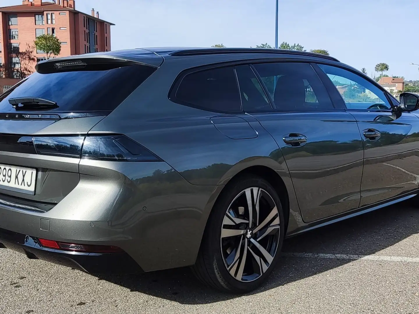 Peugeot 508 SW 2.0 BlueHDi S&S First Edition EAT8 180 Gris - 2