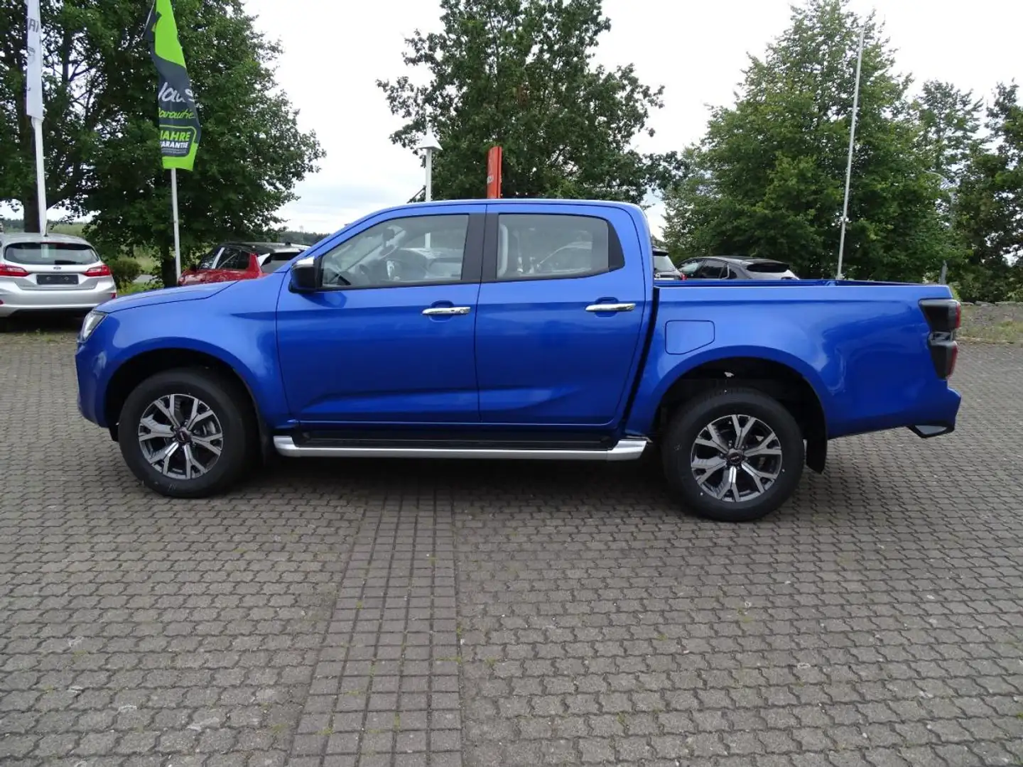 Isuzu D-Max 4x4 Double Cab LSE | SOFORT VERFÜGBAR | Privat & G Blau - 2