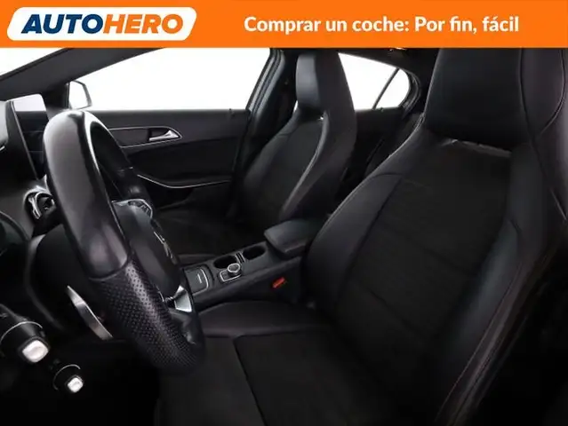 Mercedes-Benz Gla view 11