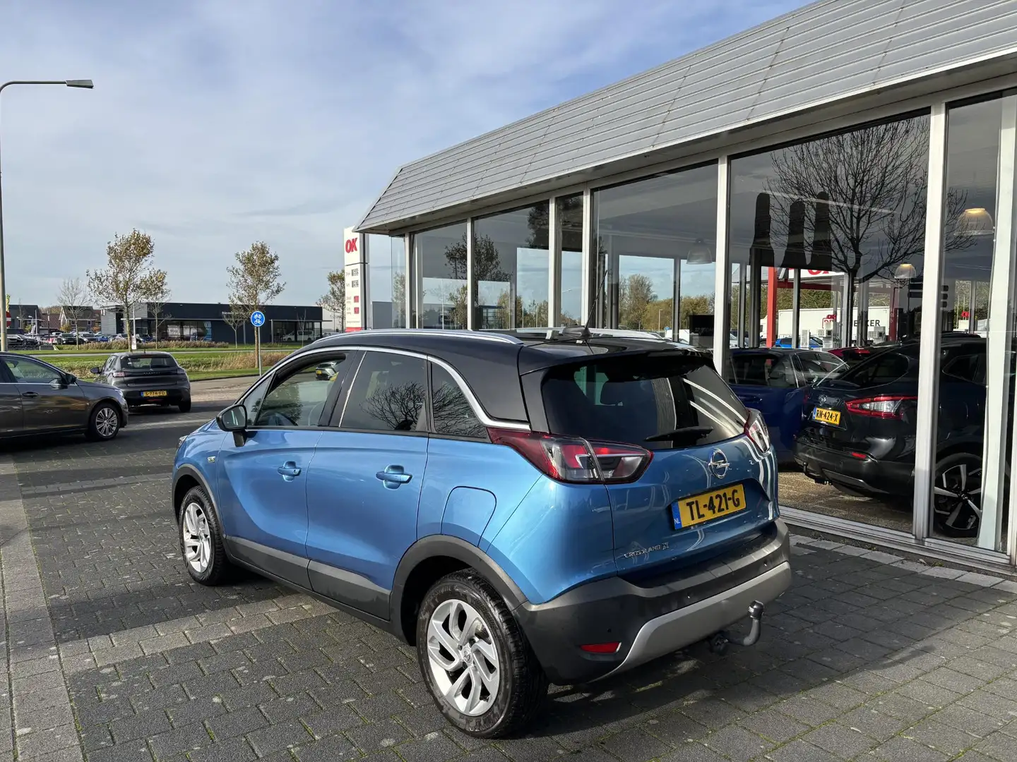 Opel Crossland X 1.2 Turbo Innovation | Automaat | Navigatie | Park Bleu - 2