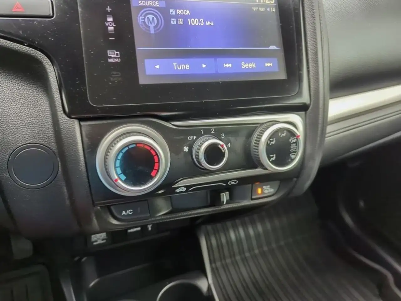 Honda Fit photo Honda Fit