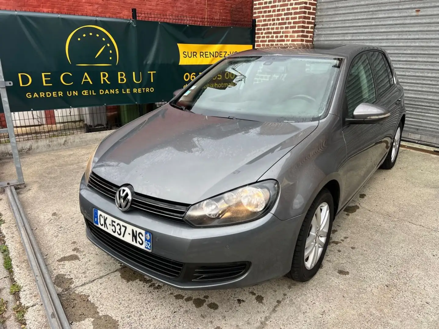 Volkswagen Golf 1.6 TDI 105ch BlueMotion Technology FAP Confortline Grau - 1