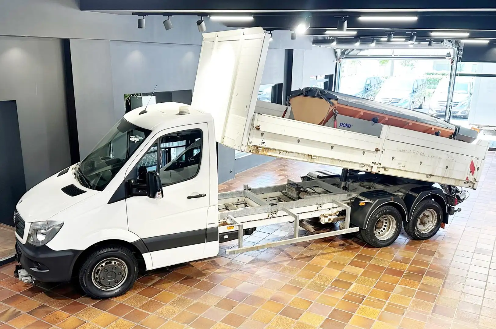 Mercedes-Benz Sprinter 719 V6 7,5t Winterdienst Kipper 3Achser Weiß - 1