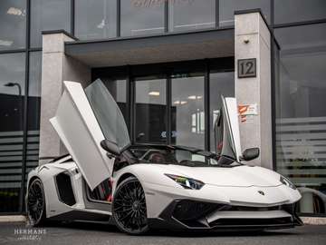 SV 750-4 V12 Roadster / 1/500 / Ad Personam / Lift