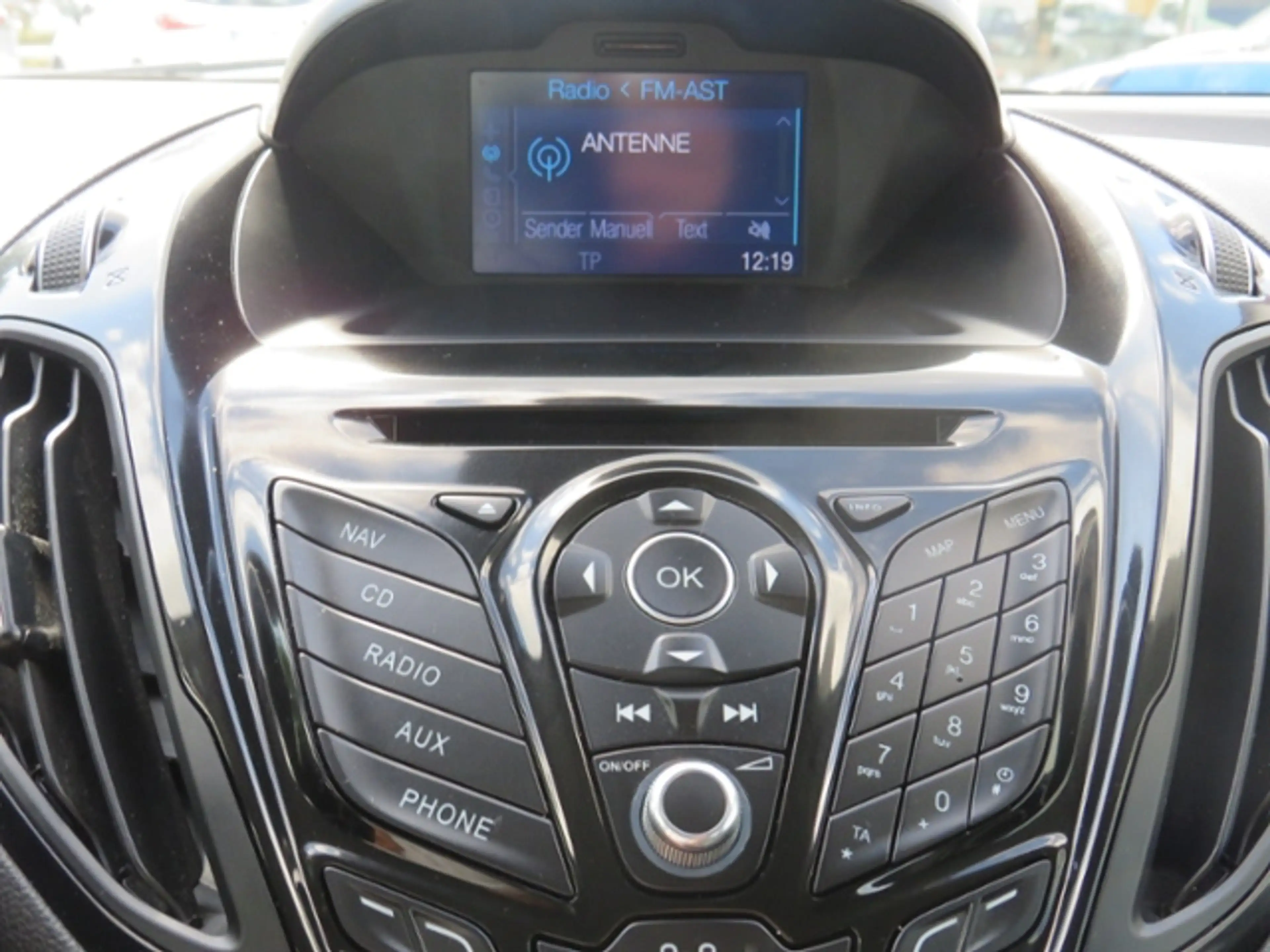 Ford B-Max Titanium KLIMA NAVI Automatik — photo 8