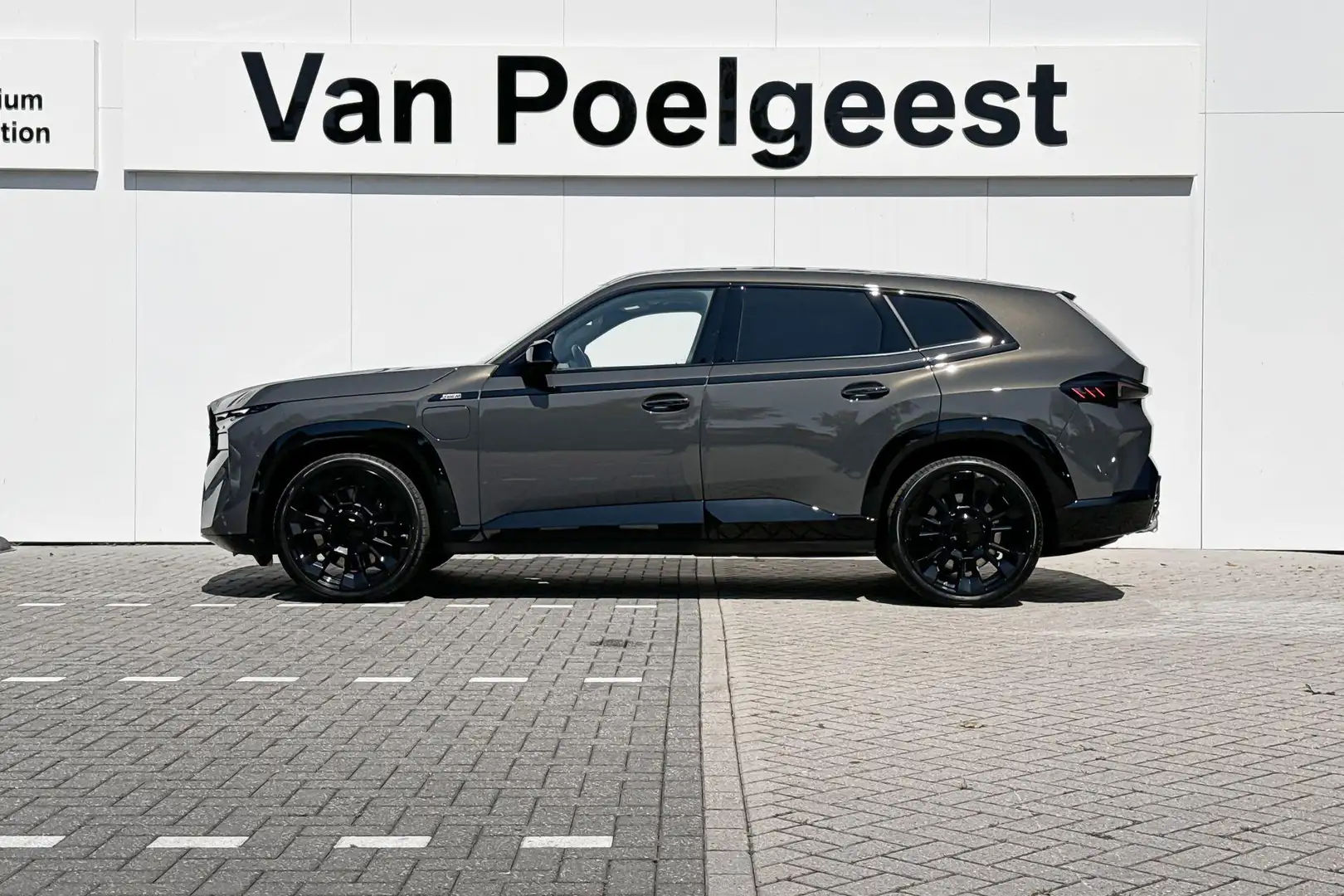 BMW XM PHEV 50e | Personal CoPilot Pack | Trekhaak Grau - 2