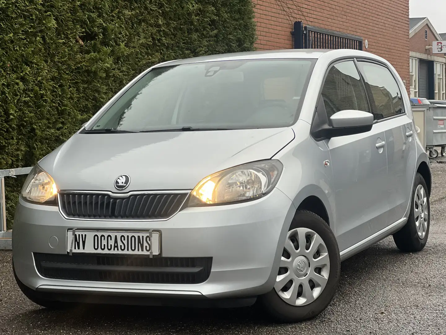 Skoda Citigo 1.0 Ambition AUTOMAAT/CRUISE/PARKEERSENSOR/NAP! Grijs - 2