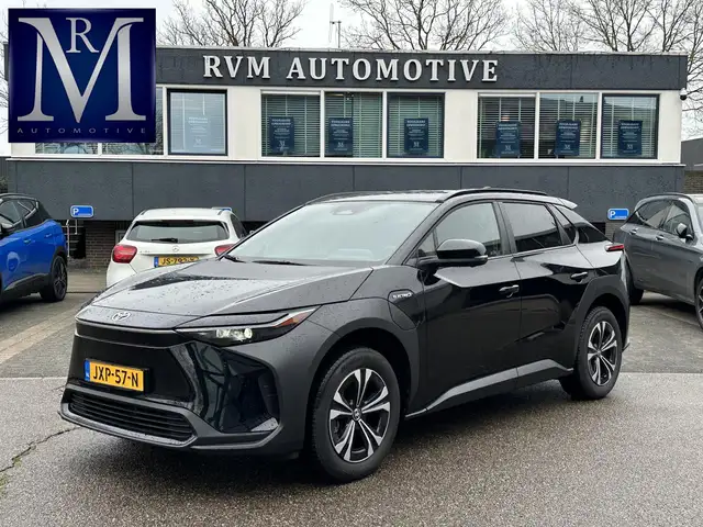 Toyota bZ4X Premium 71 kWh VAN: 33.900,- VOOR: 29.877,- | 3 FA