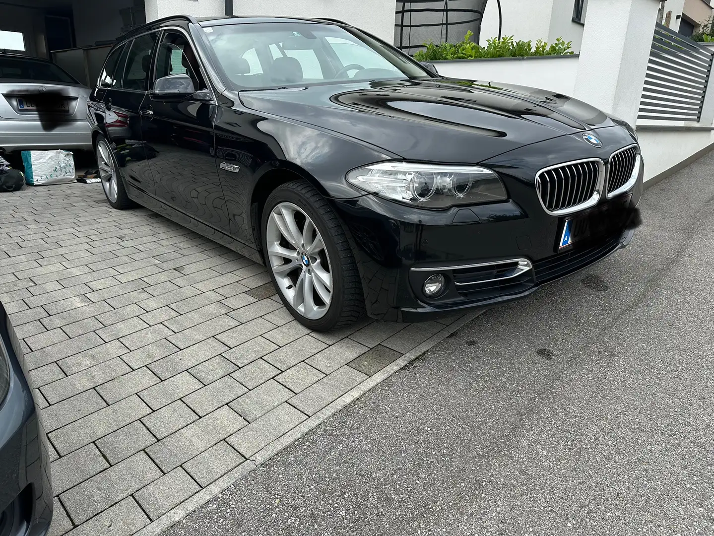 BMW 530 530d xDrive Touring Sport-Aut. Luxury Line - 2
