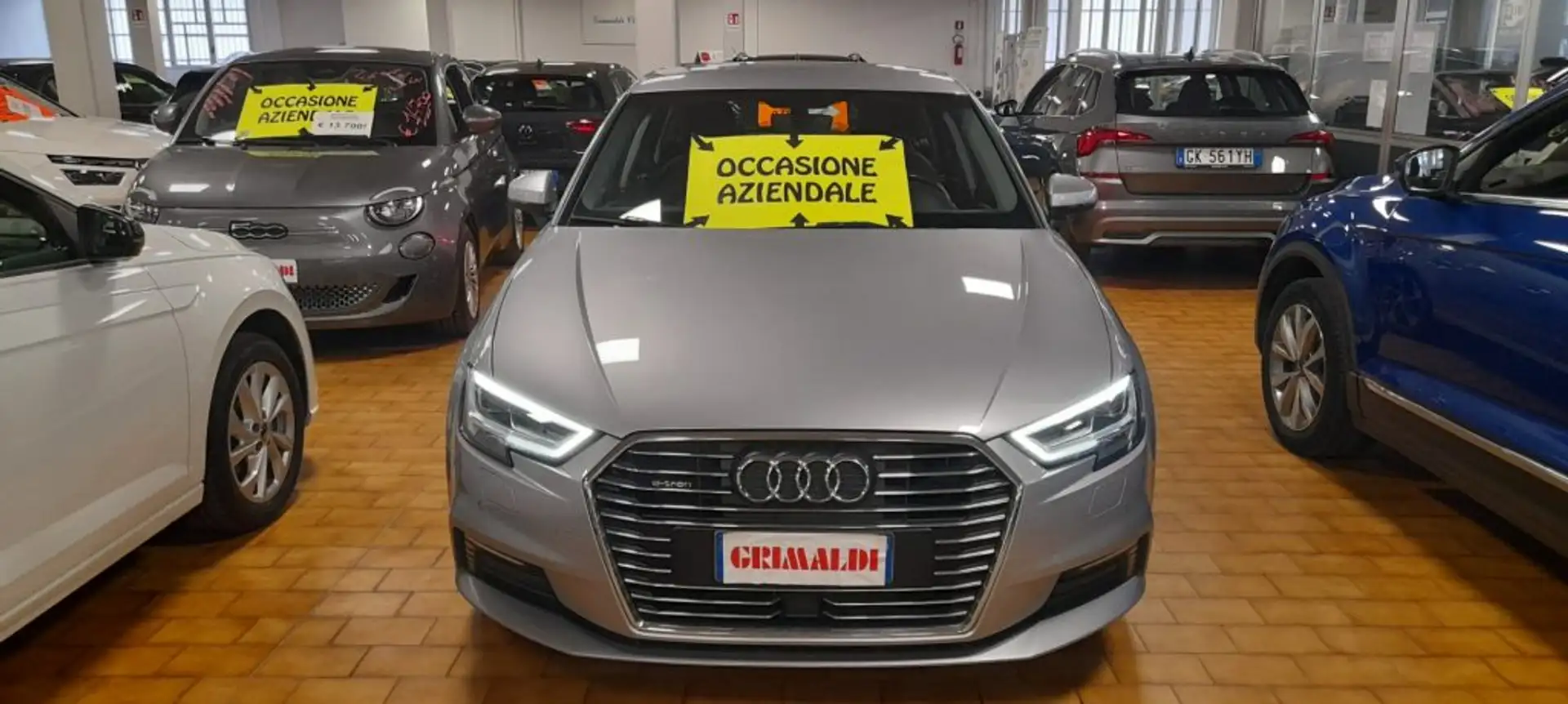 Audi A3 SPORTBACK 40 e-tron S tronic 18" PLUG IN 204 HP Šedá - 2
