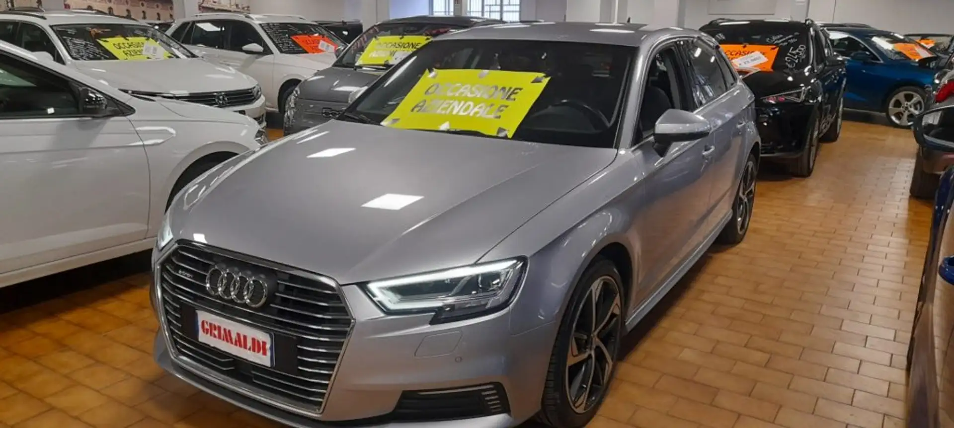 Audi A3 SPORTBACK 40 e-tron S tronic 18" PLUG IN 204 HP Šedá - 1
