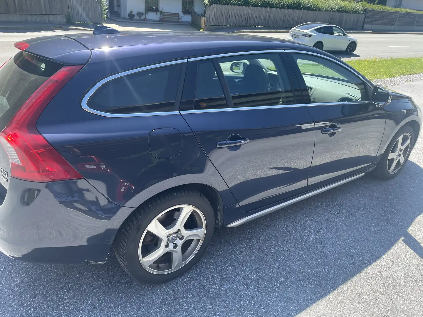 Volvo V60 D5 AWD Momentum Geartronic Aut. - 2