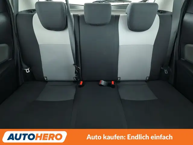 Toyota Yaris view 15