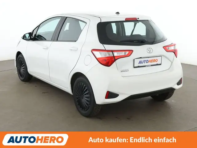 Toyota Yaris view 4