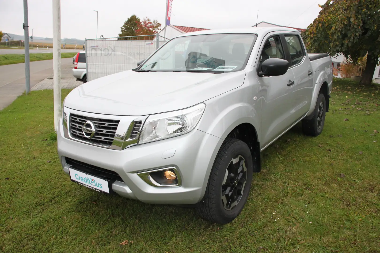 Nissan Navara 2.3 Acenta dCi Double Cab 4x4 Grigio - 1