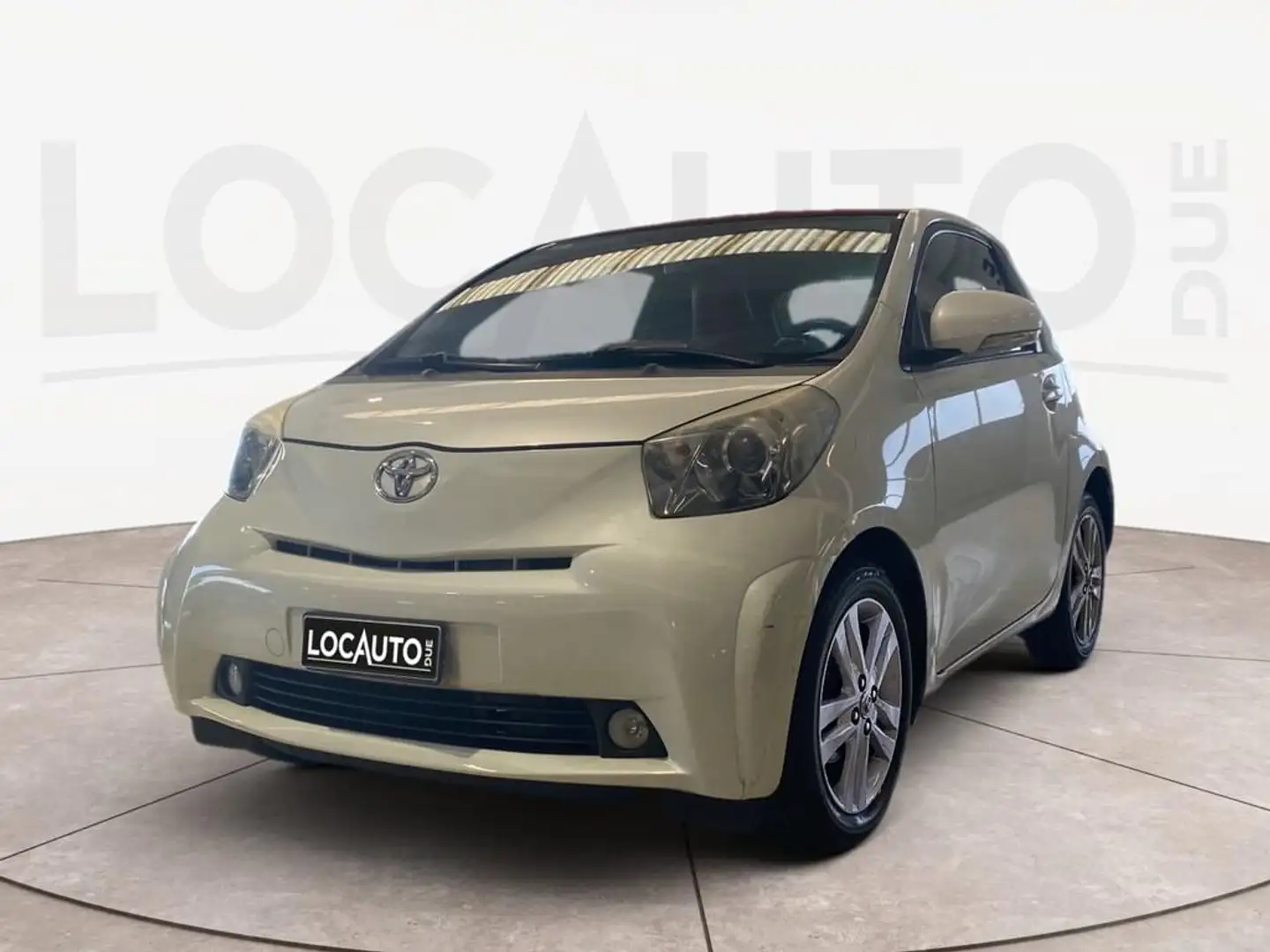 Toyota iQ 1.3 Executive s&s 6m E5 Blanco - 1