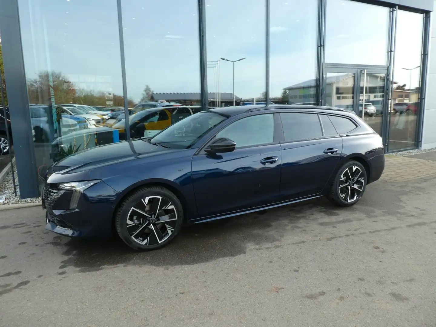 Peugeot 508 SW GT, SHZ, Kamera, PDC, Navi, LED Blau - 2