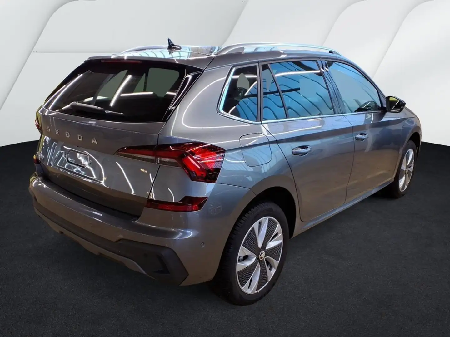 Skoda Kamiq 1.5 TSI Selection Navi,AHK,Cam,ACC,LED, Grau - 2