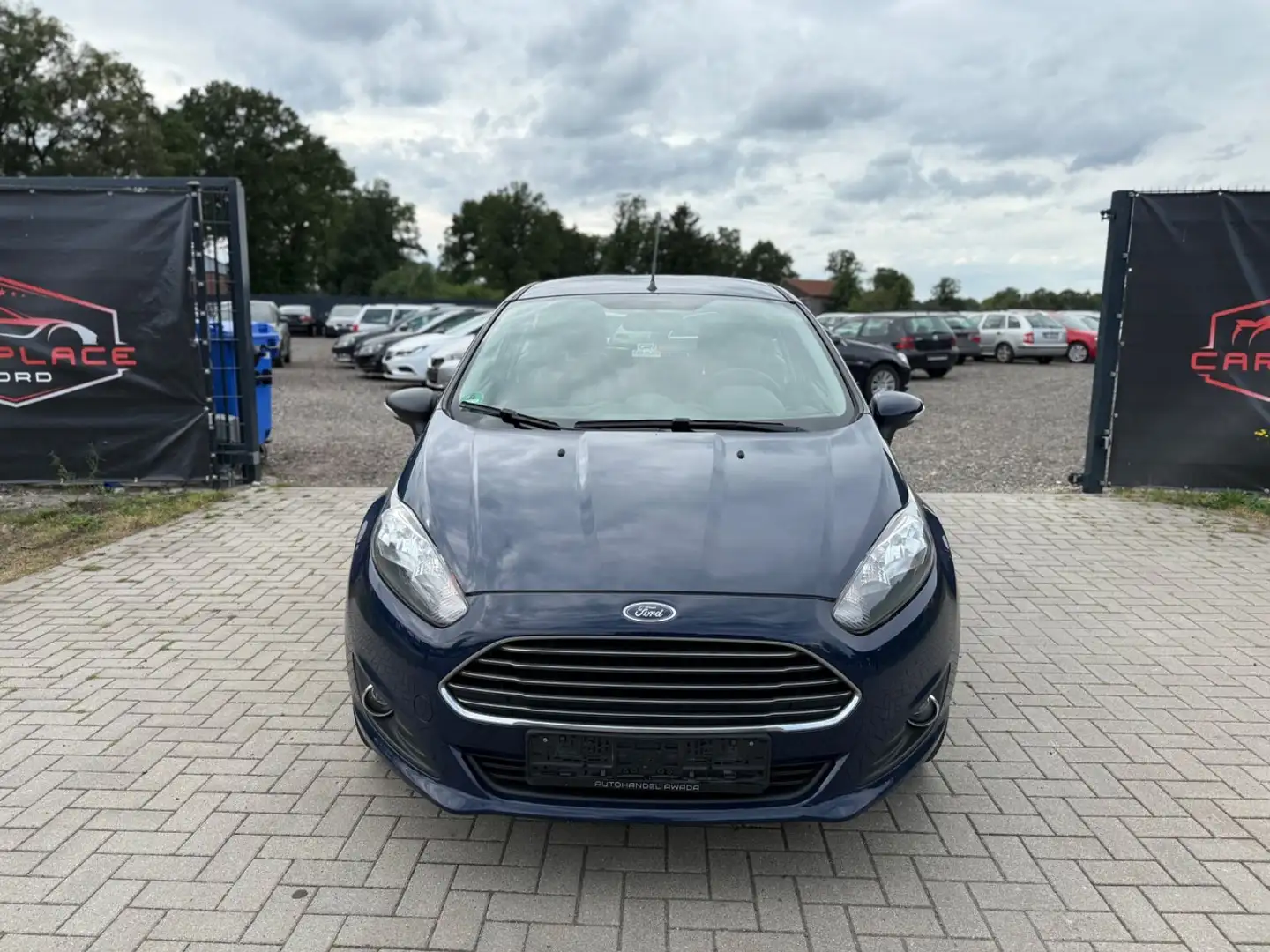 Ford Fiesta Trend TÜV/KLIMA/5 TÜRER/8 Fach Bereift Bleu - 2